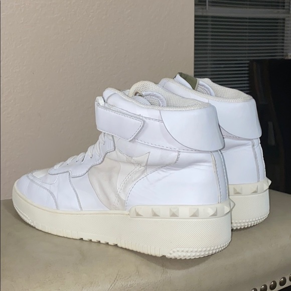 Valentino Garavani padded collar hi top sneakers - Picture 10 of 11